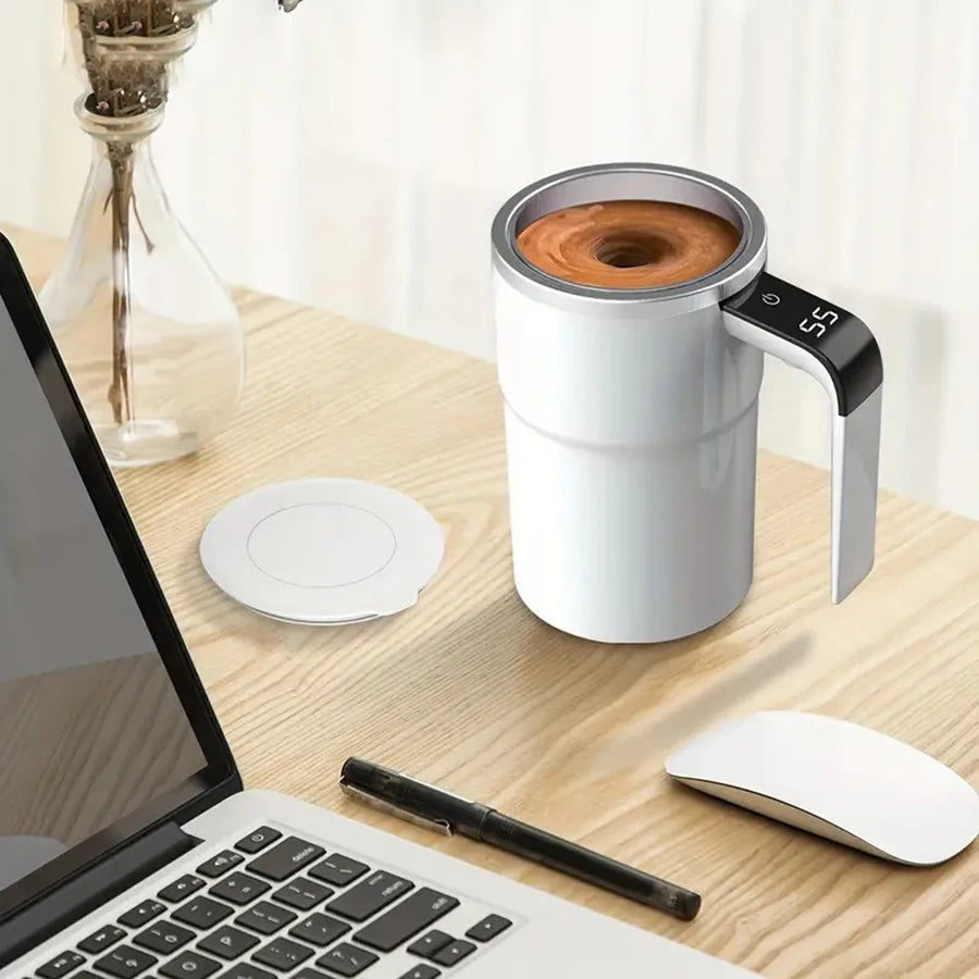 Caneca Automática com Misturador Magnético e Display de Temperatura – Recarregável e Portátil